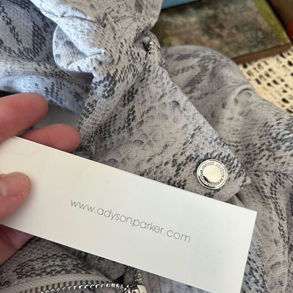 Adyson Parker NWT White Grey Snake Skin Print Zip Up Stretch Moto Jacket Sz M - Picture 6 of 10